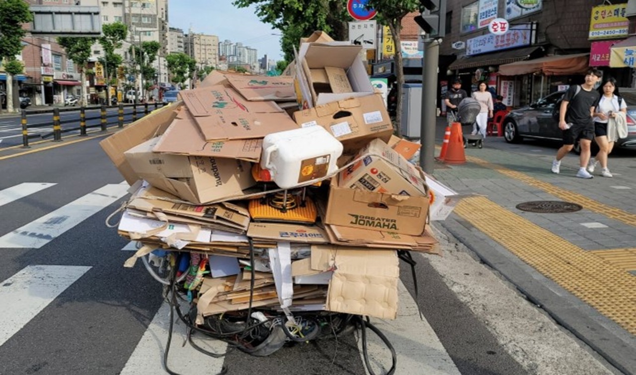 [오늘의행동 사회적협동조합] 폐지수집 노동자에게 안전과 존엄을 선물하세요!